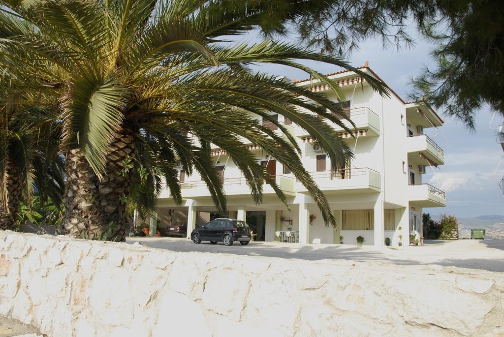 Апартаменти 'Αγριοι Λιμένες Ірія Екстер'єр фото